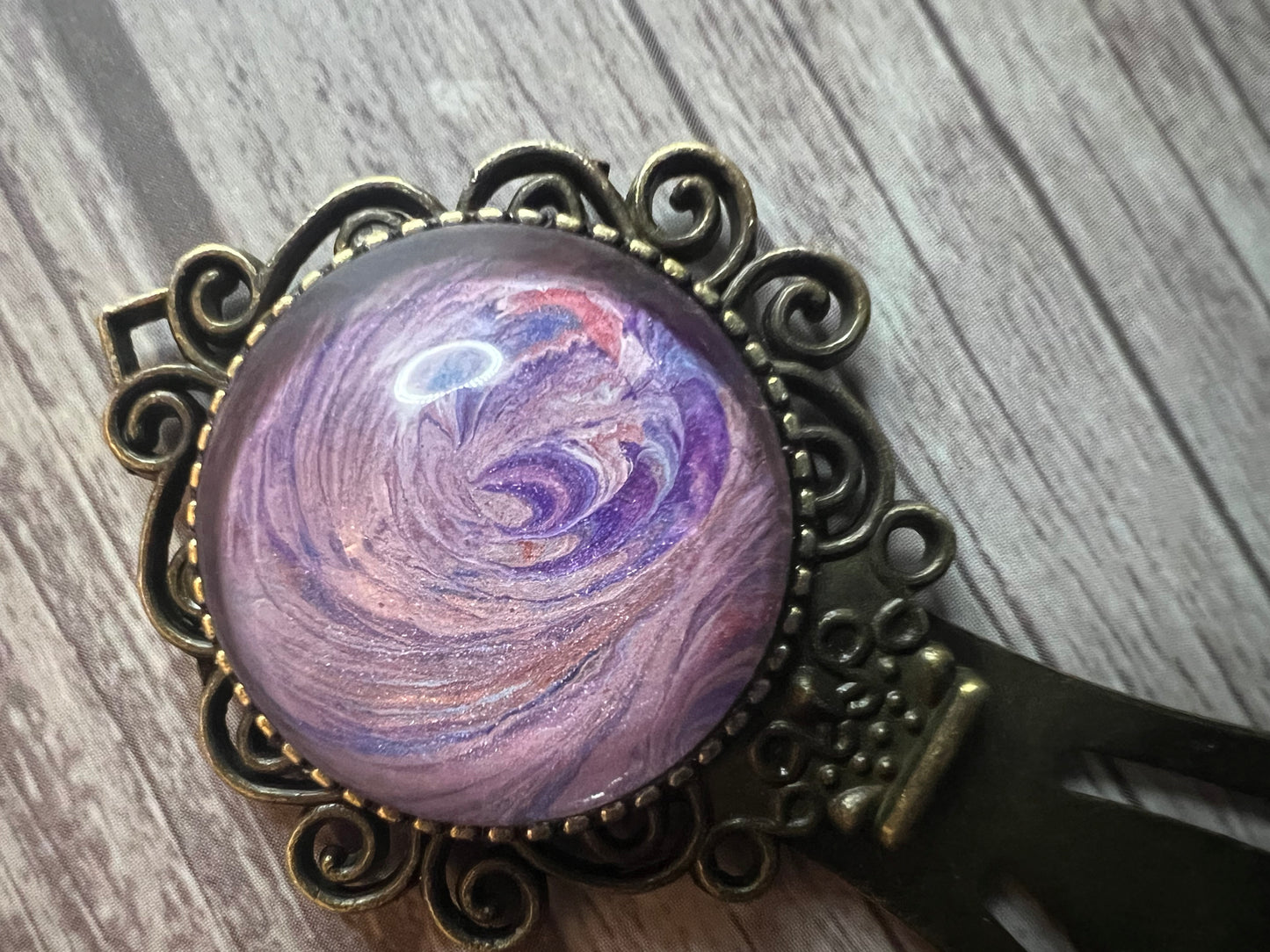 Handcrafted Bookmark with Acrylic Paint Skin Design - Unique Metal Bookmark for Book Lovers, Gift for Readers, Handmade Art Bookmark