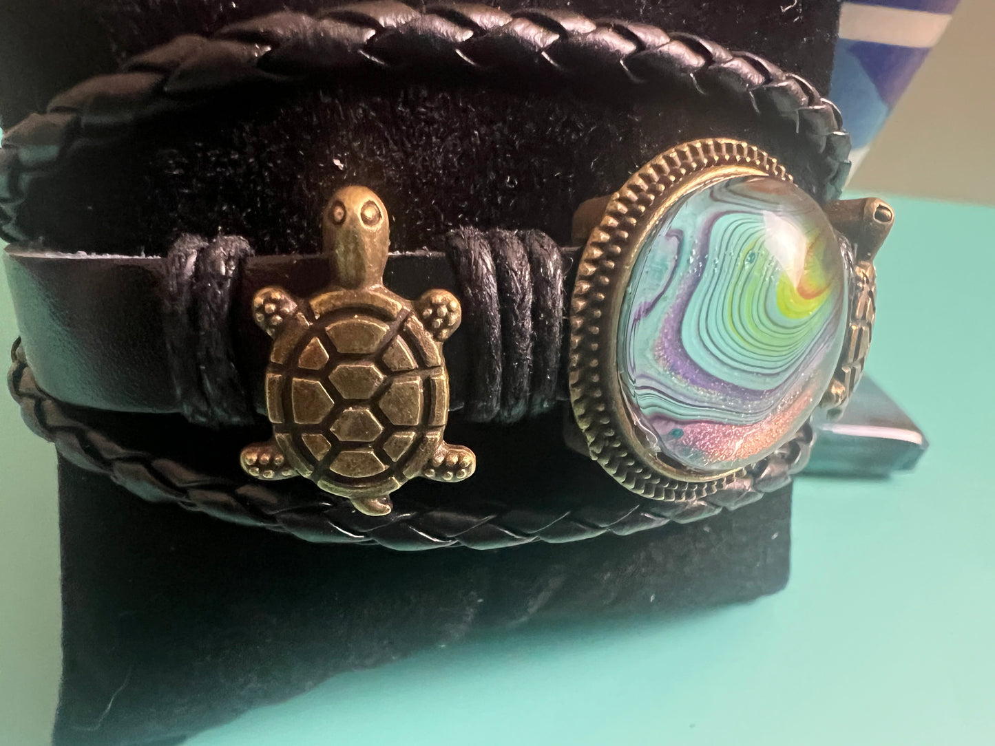 Serene Turtle Handmade Turtle Charm Leather Bracelet with Fluid Art Pendant – Nature-Inspired Boho Jewelry for Men & Women